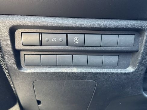 New 2026 Mitsubishi Outlander ES FWD image 18