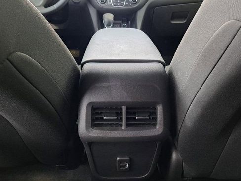Used 2024 Chevrolet Equinox LT image 27