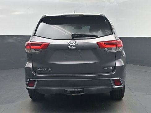 Used 2018 Toyota Highlander Limited image 27