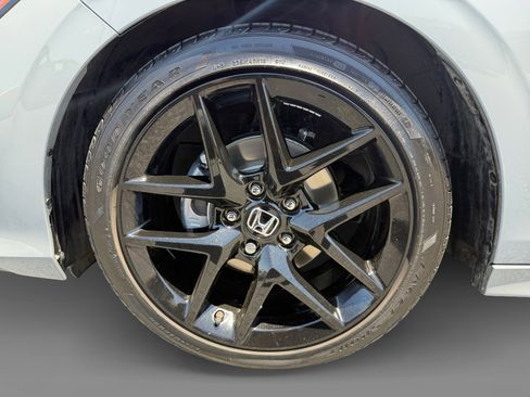 Certified 2025 Honda Civic Sport image 9