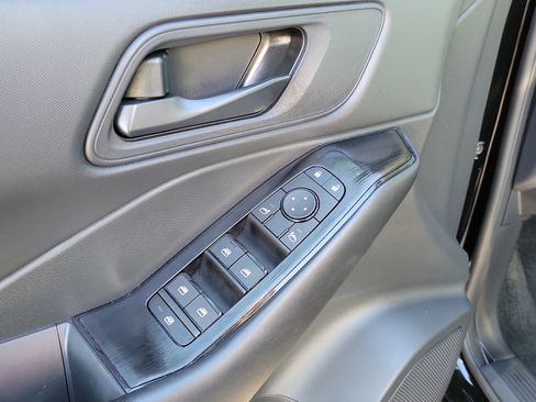 Certified 2025 Nissan Rogue S FWD image 16