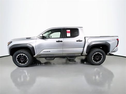 New 2025 Toyota Tacoma TRD Off-Road image 5
