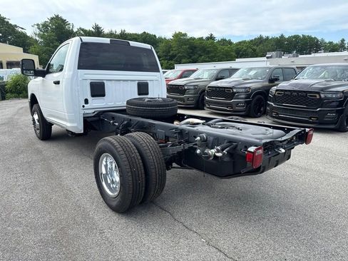New 2026 RAM 3500 Tradesman AWD/4WD image 3