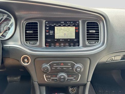 Used 2018 Dodge Charger GT AWD/4WD image 27