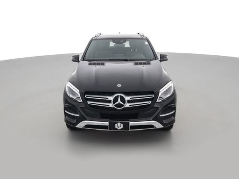 Used 2019 Mercedes-Benz GLE 400 4MATIC image 2