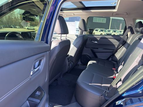 New 2026 Nissan Rogue SV AWD/4WD image 30