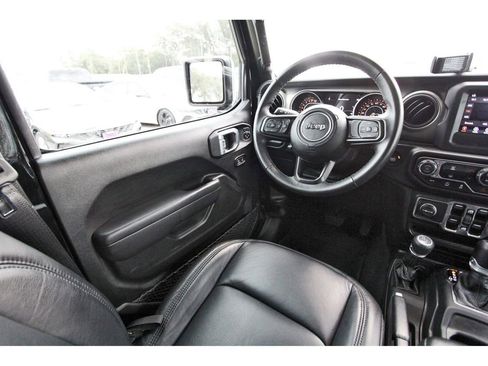 Used 2022 Jeep Wrangler Unlimited Sport AWD/4WD image 7