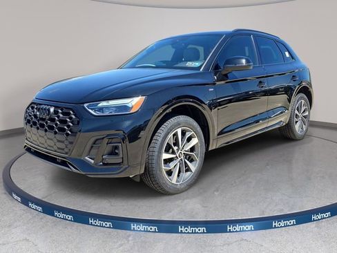 Used 2024 Audi Q5 2.0T Premium w/ Summer of Audi Package AWD/4WD image 1