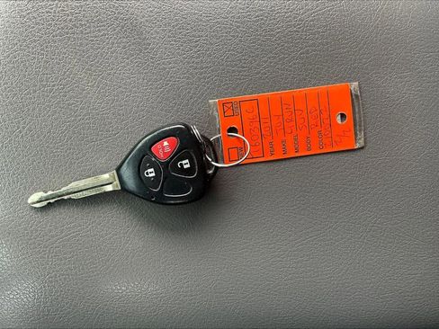 Used 2011 Toyota 4Runner SR5 w/ Convenience Pkg image 35