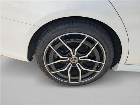 Used 2023 Mercedes-Benz E 350 Sedan image 25