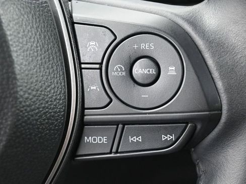 Certified 2025 Toyota Corolla Cross XLE AWD/4WD image 17