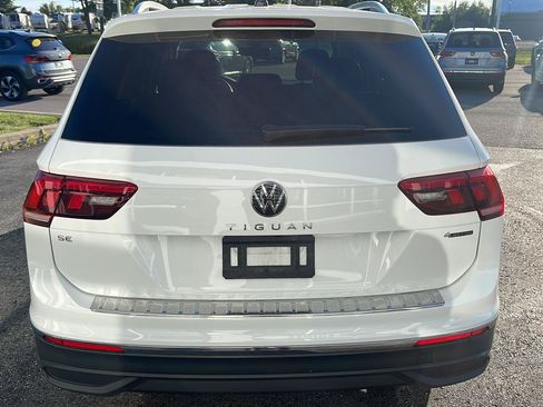 Used 2024 Volkswagen Tiguan SE AWD/4WD image 5