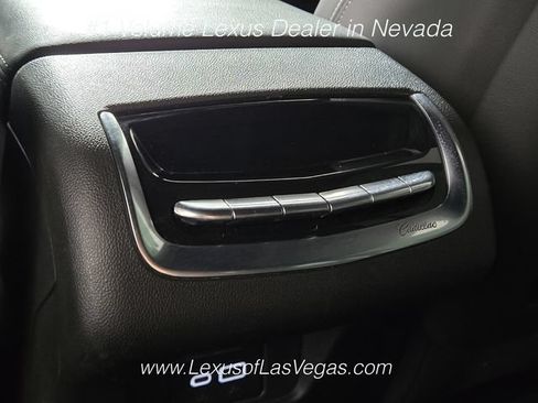 Used 2024 Cadillac XT6 Premium Luxury w/ Technology Package FWD image 19