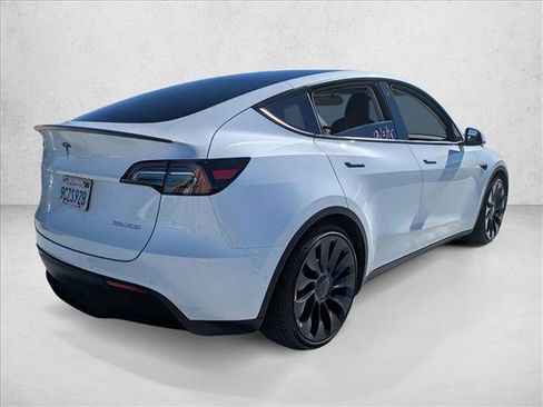 Used 2022 Tesla Model Y Performance image 5