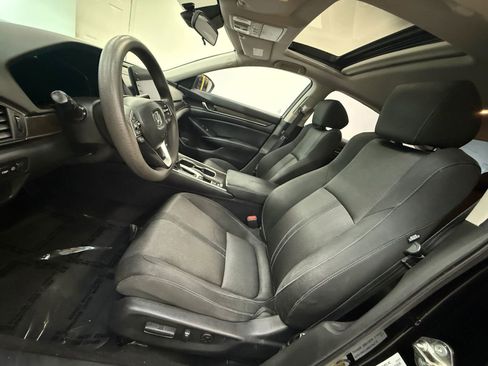 Used 2018 Honda Accord EX image 14