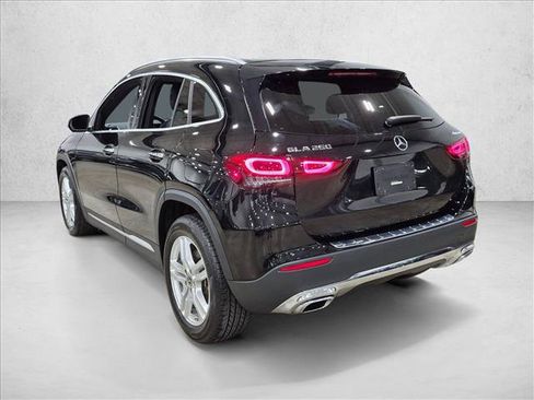 Used 2022 Mercedes-Benz GLA 250 4MATIC w/ Premium Package Lite image 8