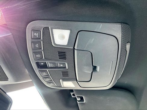 Used 2018 Ford Expedition Limited w/ Equipment Group 301A AWD/4WD image 31