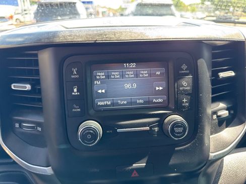 Used 2019 RAM 1500 Big Horn AWD/4WD image 11