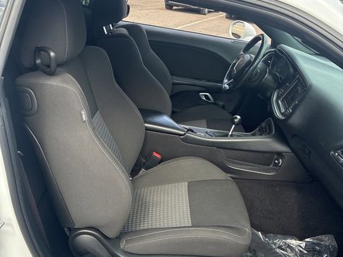 Used 2022 Dodge Challenger R/T w/ Blacktop Package image 6