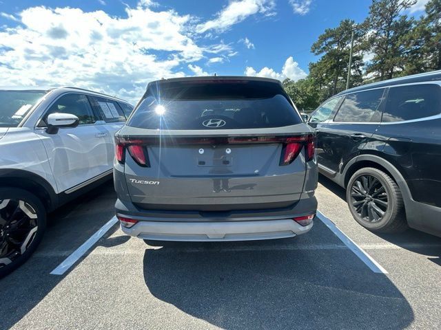 Used 2025 Hyundai Tucson SEL FWD image 5