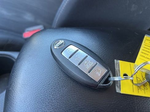 Used 2017 Nissan Sentra SV FWD image 14