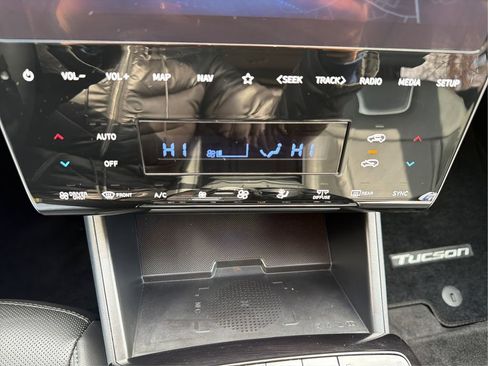 Certified 2024 Hyundai Tucson Limited image 27