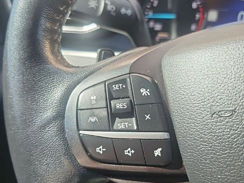 Used 2020 Ford Explorer XLT w/ Equipment Group 202A AWD/4WD image 7