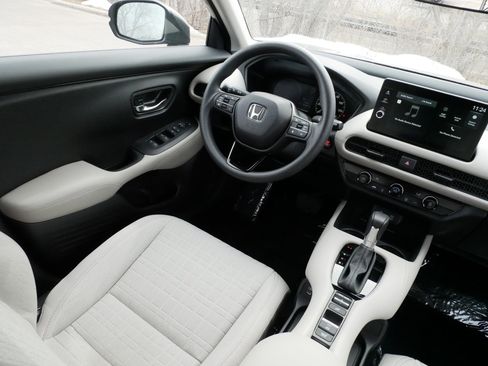 Certified 2026 Honda HR-V LX image 9