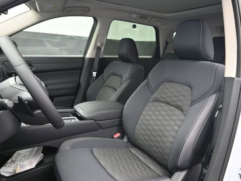 New 2026 Nissan Pathfinder SV FWD image 17