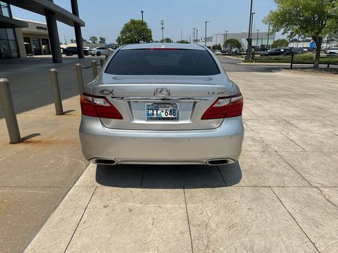 Used 2011 Lexus LS 460 AWD w/ Comfort Pkg image 6