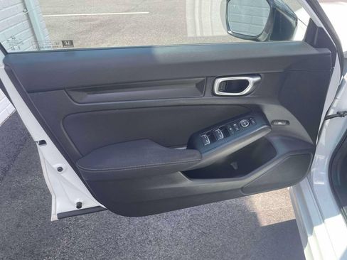 Used 2025 Honda Civic Sport image 16