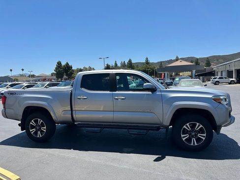 Used 2019 Toyota Tacoma TRD Sport RWD image 4