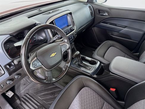 Used 2016 Chevrolet Colorado Z71 AWD/4WD image 11