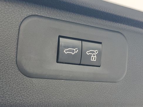 Certified 2024 Toyota Grand Highlander AWD image 10