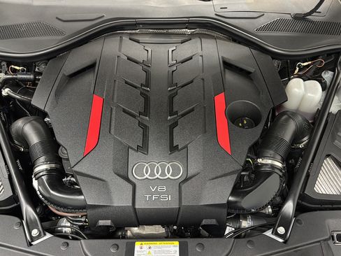 Used 2024 Audi S8 w/ S8 Comfort Plus Package AWD/4WD image 30
