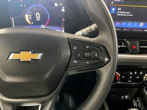 Used 2025 Chevrolet TrailBlazer LT image 23