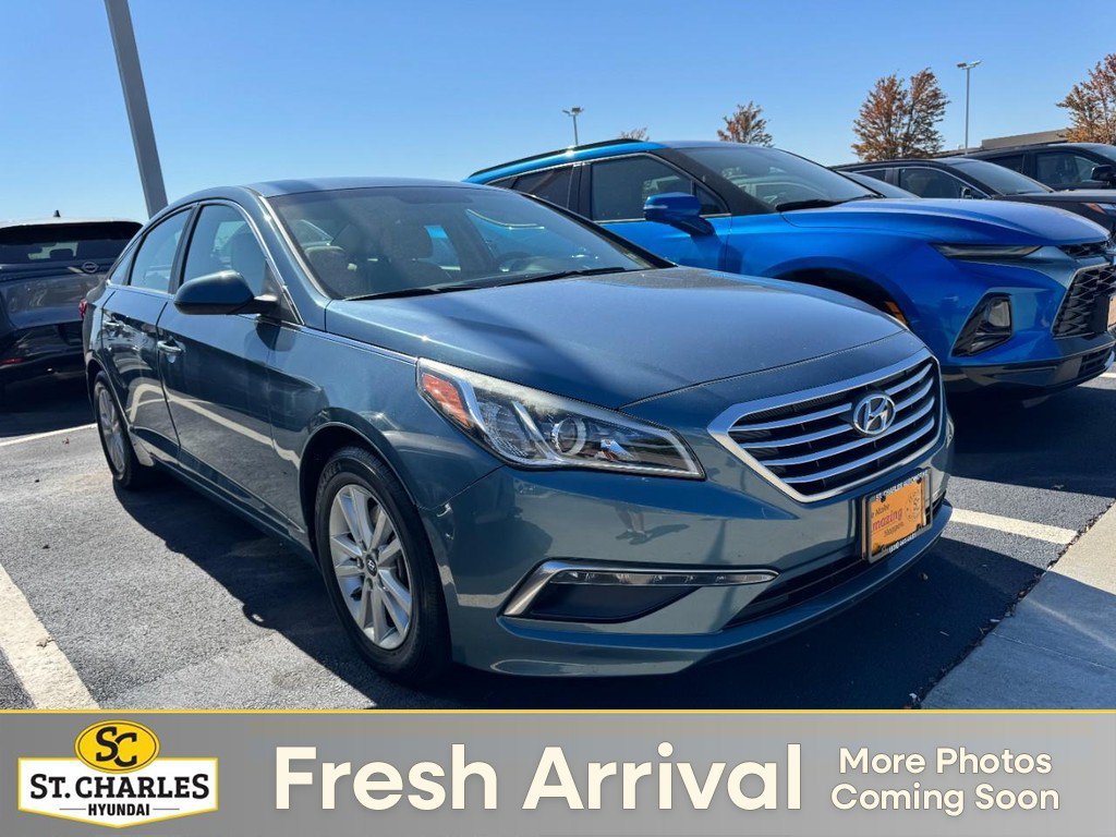 Used 2015 Hyundai Sonata SE w/ Option Group 09 FWD image 1