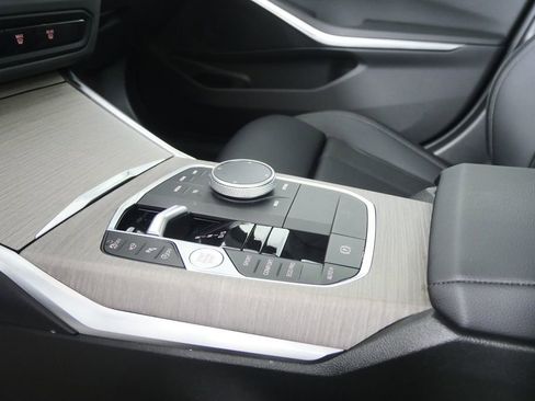 Used 2025 BMW 330i Sedan image 27