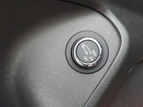 Certified 2021 Chevrolet TrailBlazer RS w/ Sun and Liftgate Package image 33