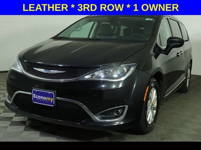 Used 2018 Chrysler Pacifica Touring-L w/ Premium Audio Group