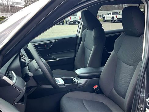 Used 2025 Toyota RAV4 LE image 10