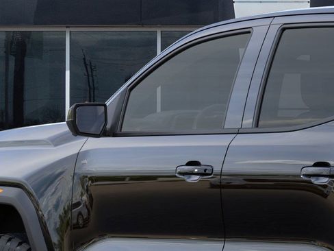 New 2026 GMC Canyon Elevation w/ Convenience Package image 13