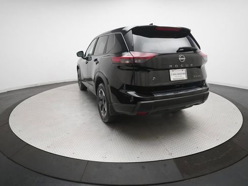 Certified 2024 Nissan Rogue SV image 34