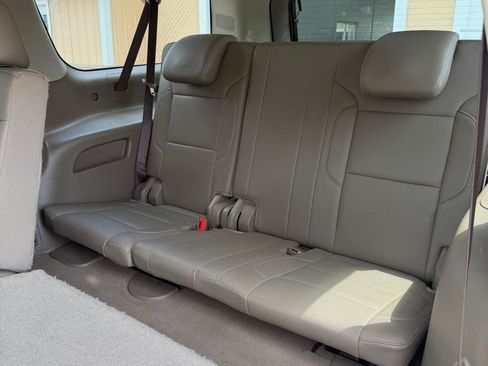 Used 2019 GMC Yukon XL SLT w/ HD Trailering Package AWD/4WD image 15