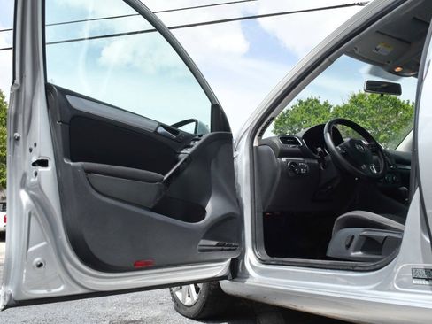 Used 2011 Volkswagen Golf TDI FWD image 20