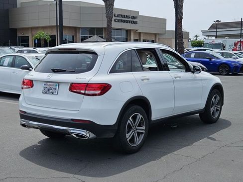 Used 2018 Mercedes-Benz GLC 300 4MATIC image 5