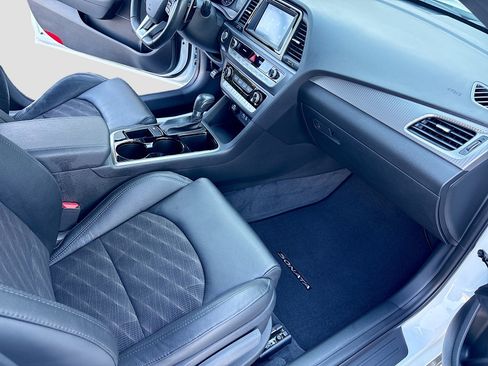 Used 2018 Hyundai Sonata Sport image 25