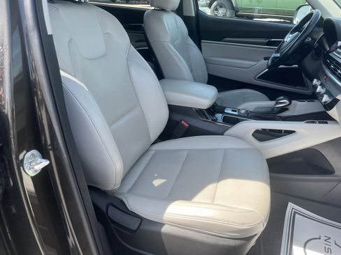 Used 2020 Kia Telluride S AWD/4WD image 3