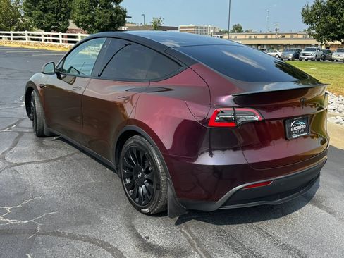 Used 2021 Tesla Model Y Performance AWD/4WD image 2