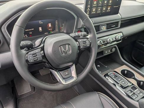 New 2026 Honda Pilot Elite image 3